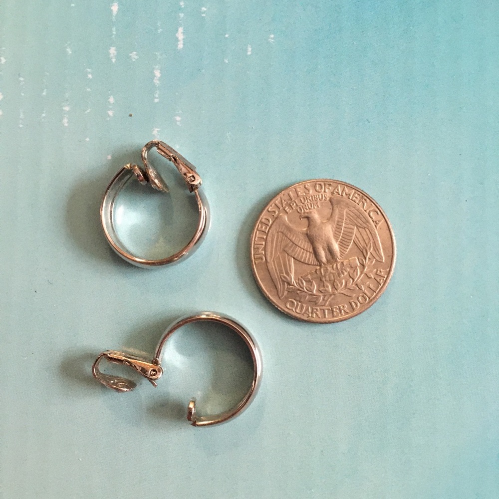 4 pairs of vintage hoop clip on earrings